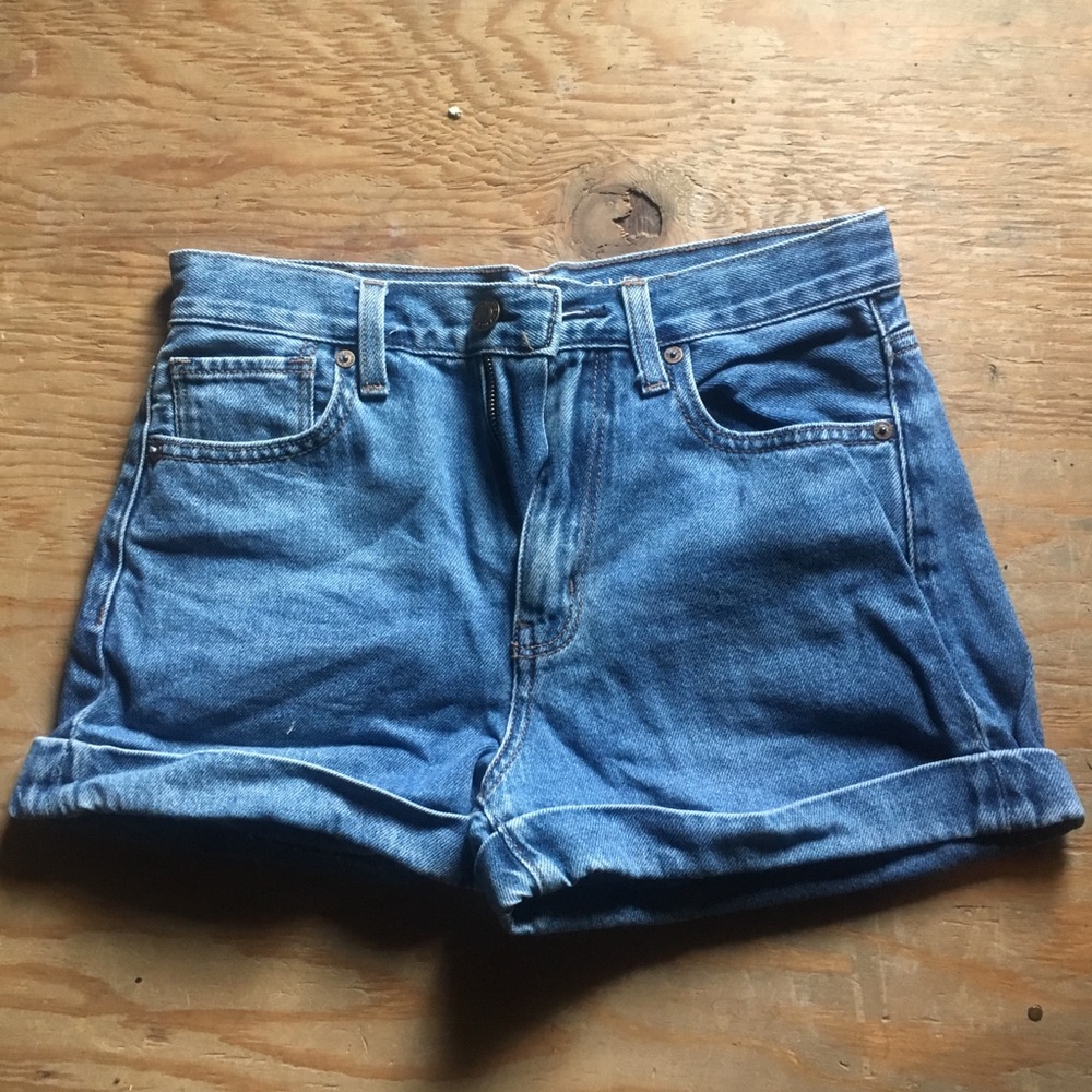 AE Mom Shorts